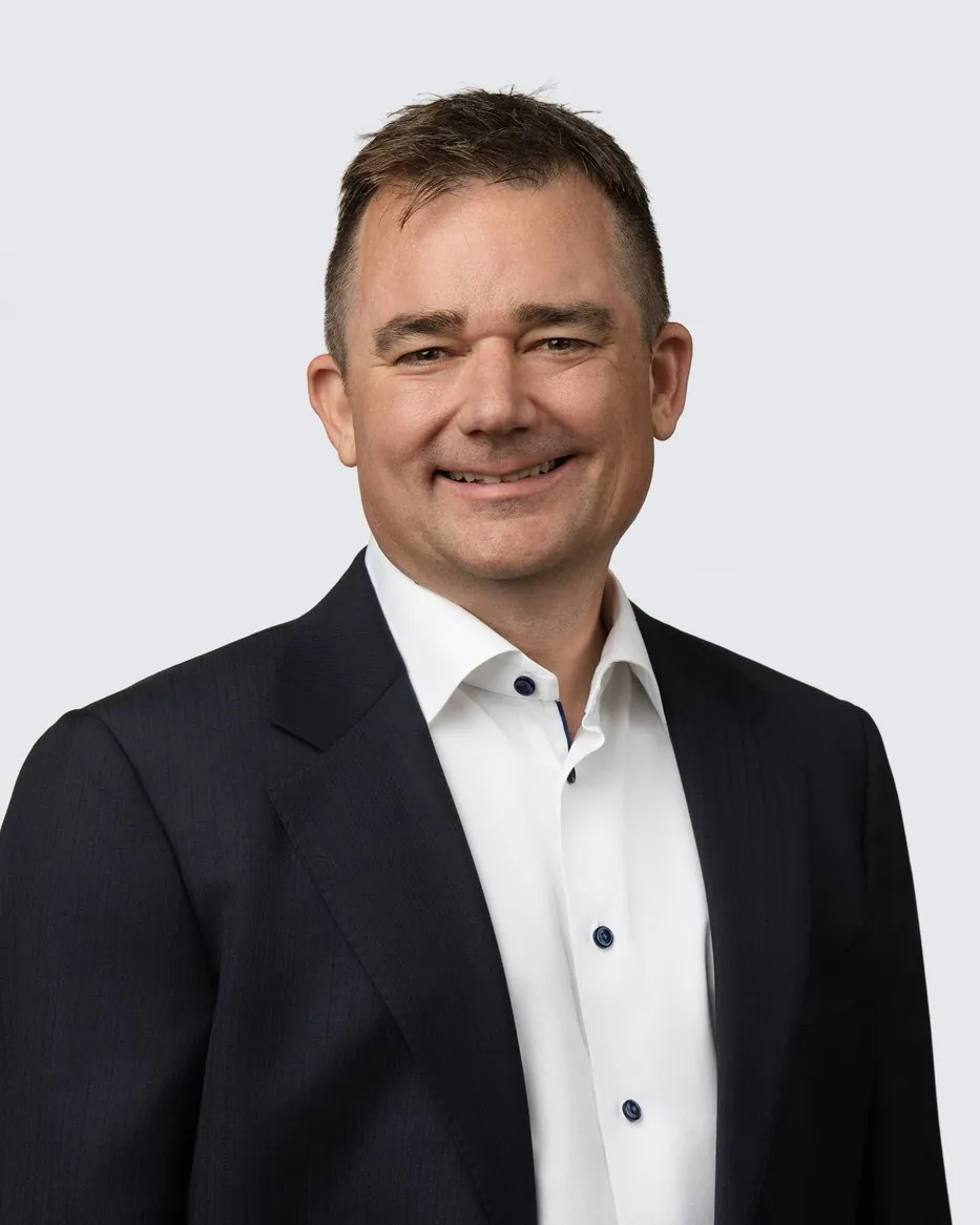 Portrait of Aaron Smith, founder of Third Rail Advisory